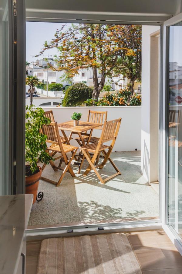 Lovely & Bright Renovated Apt. W/ Balcony In لاغوس المظهر الخارجي الصورة